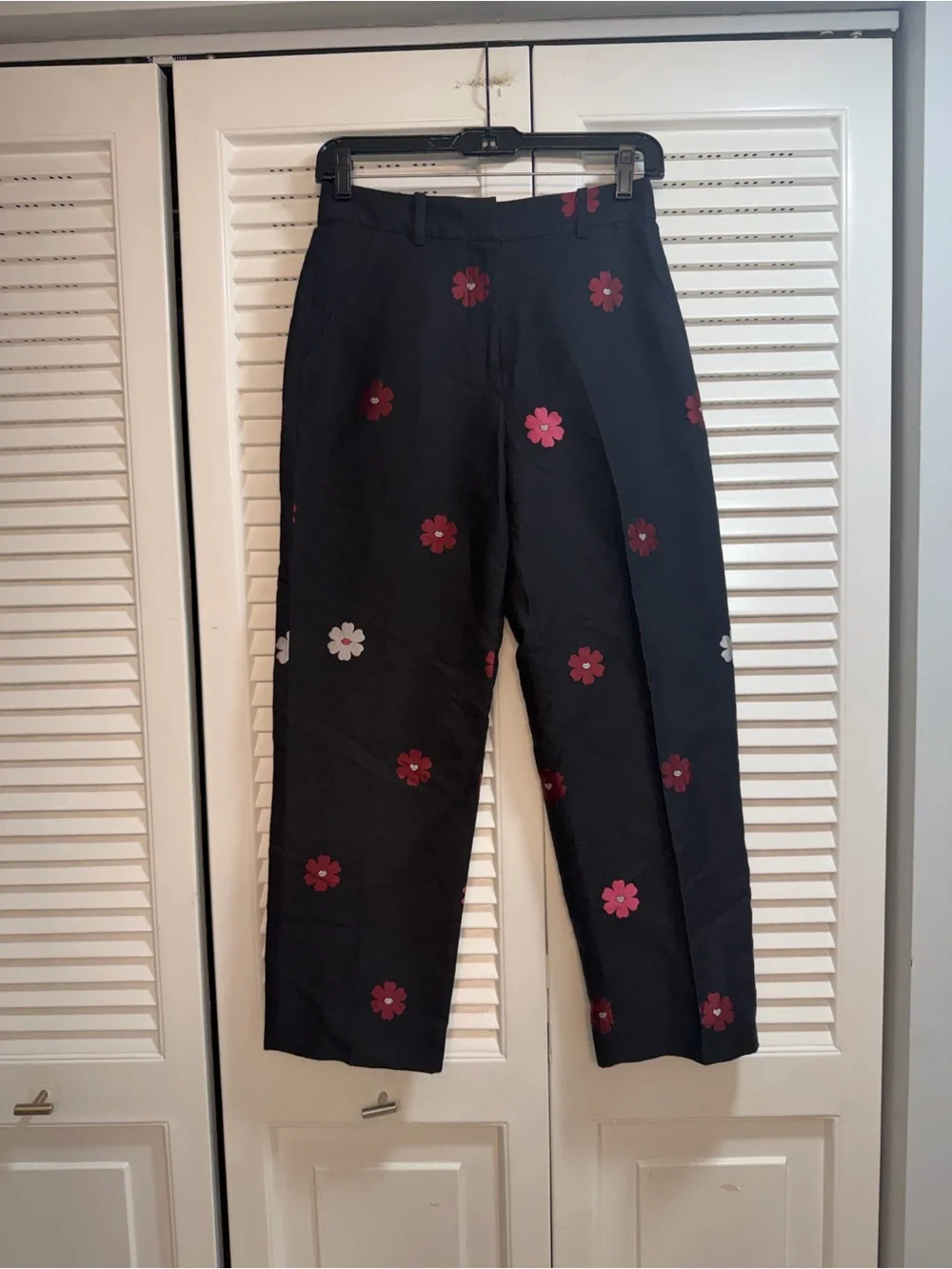 Kate Spade Black Cropped Floral KISS Jacquard Pant